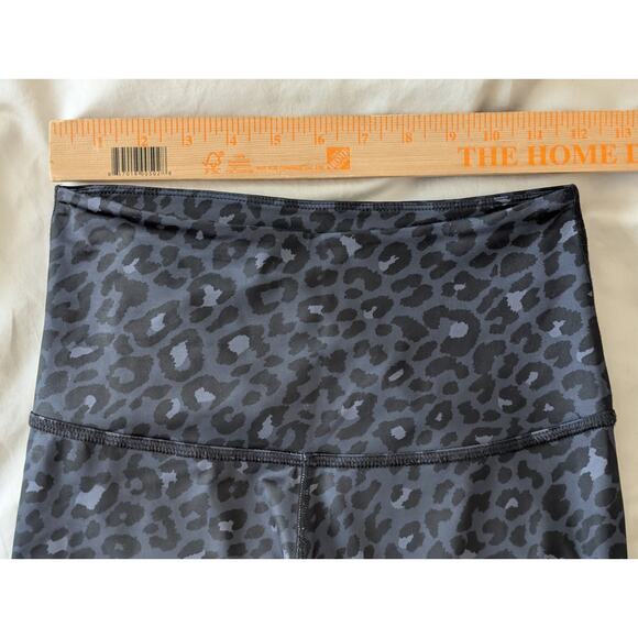 ​Beyond Yoga Lux High Waisted Midi Leggings - Black Leopard Print - Medium - Picture 5 of 9